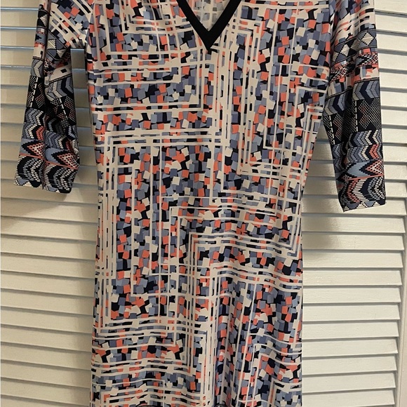 Geometric Patterned Dress - Picture 2 of 3